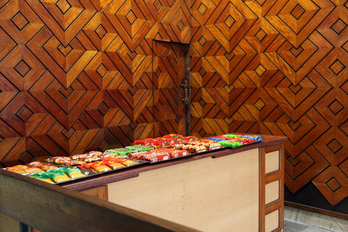 <span style="color:white">Albert, Chennai, 2009</span>